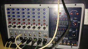 How to Connect a Powered Subwoofer to a Powered Mixer? - TechyConcepts
