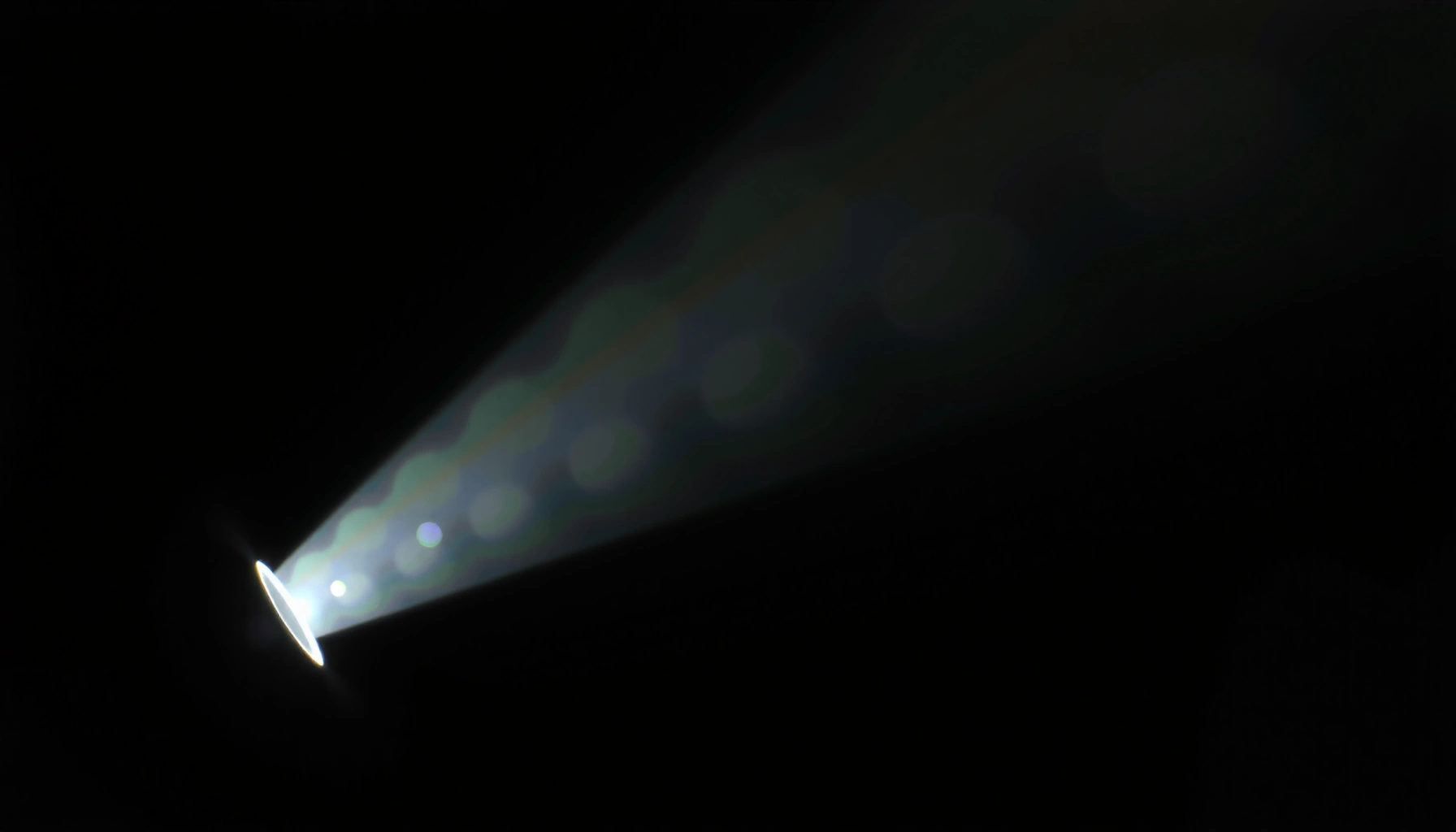 Visual representation of brightness levels, comparing 13000 lumens with other light sources.